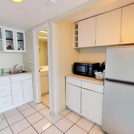 Castle 1733 Ocean View Studio With Direct Beach Access, Pool, Tennis & Free Parking Miami Beach Extérieur photo