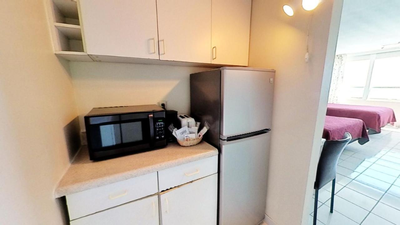 Castle 1733 Ocean View With Direct Access, Pool, Tennis & Free Parking Hébergement de vacances Miami Beach