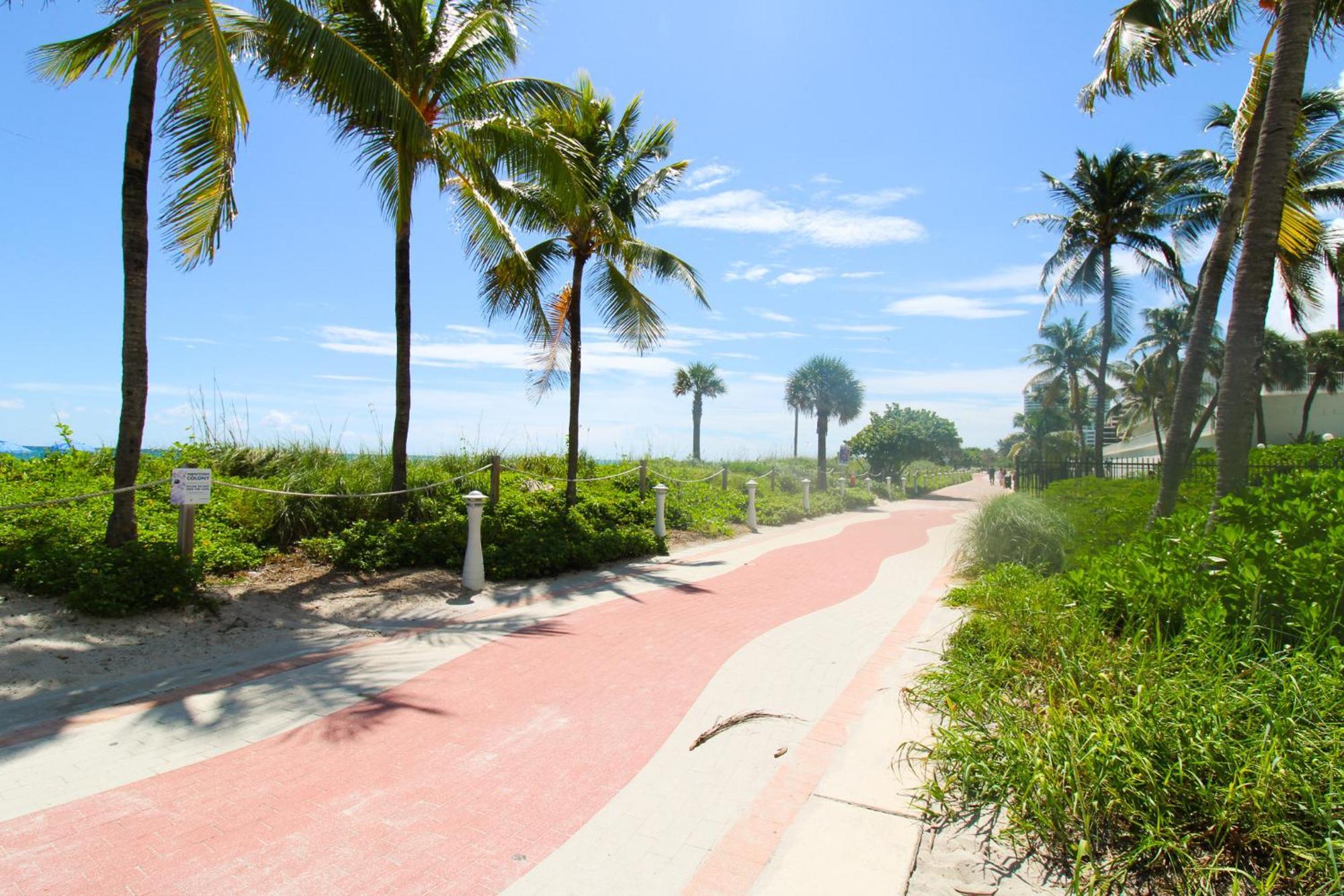 Hébergement de vacances Castle 1733 Ocean View With Direct Access, Pool, Tennis & Free Parking